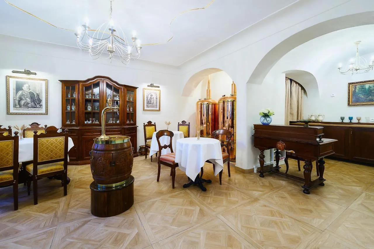 Alojamento de Acomodação e Pequeno-almoço Spa Beerland Chateaux - U Zlate Hrusky / At Golden Pear Praga