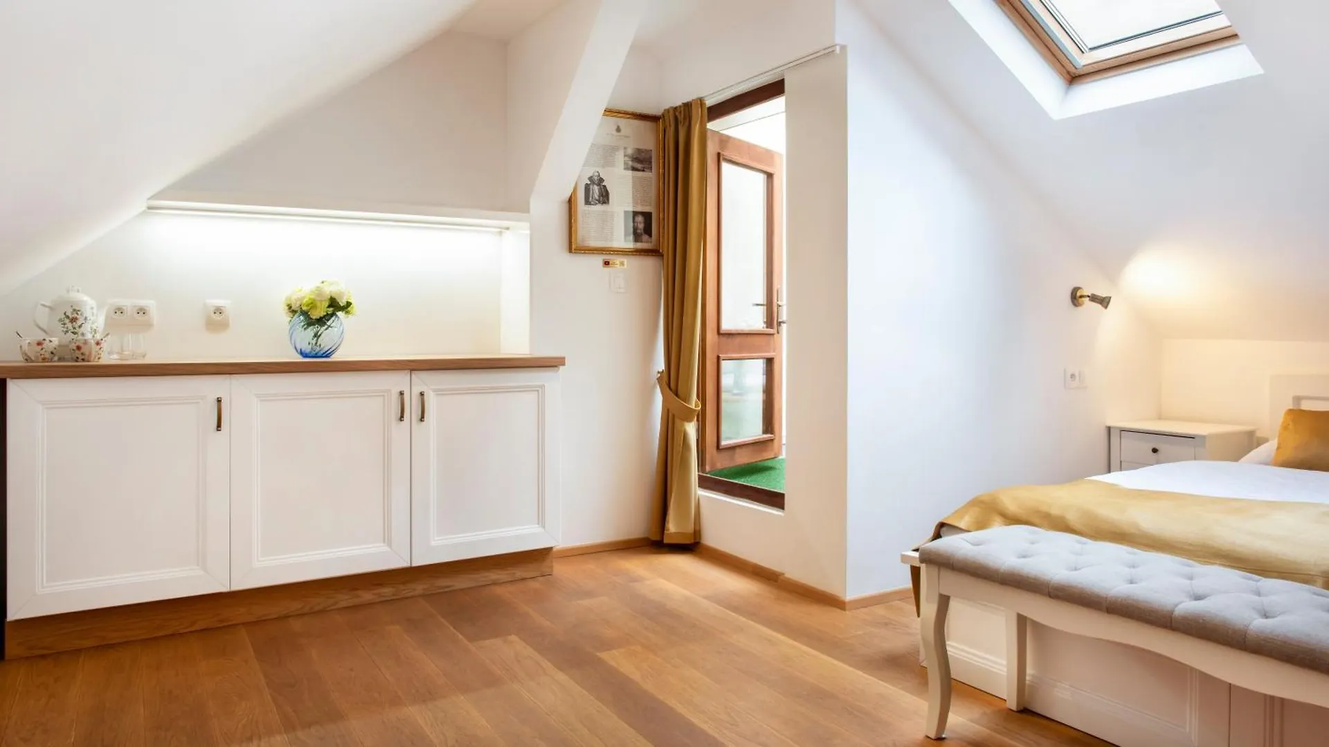 Spa Beerland Chateaux - U Zlate Hrusky / At Golden Pear Prague Bed & Breakfast