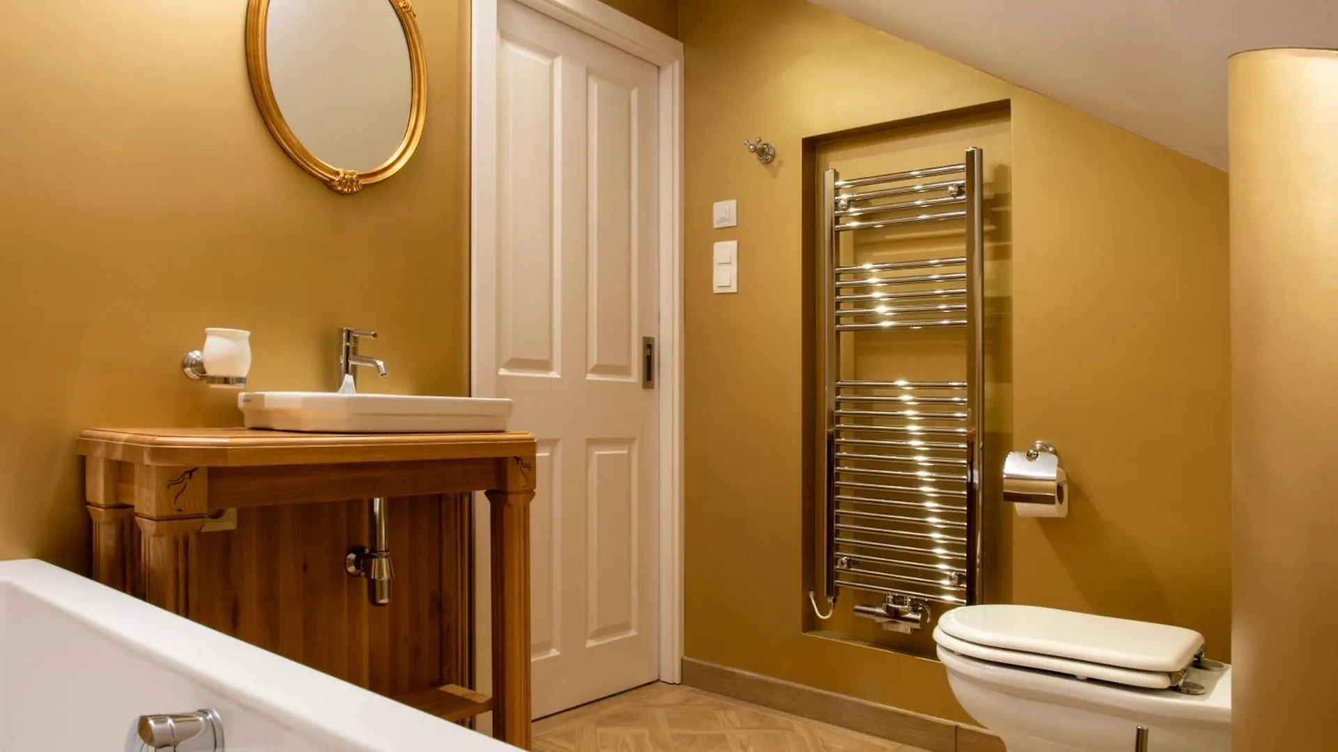 Spa Beerland Chateaux - U Zlate Hrusky / At Golden Pear Prague Bed & Breakfast